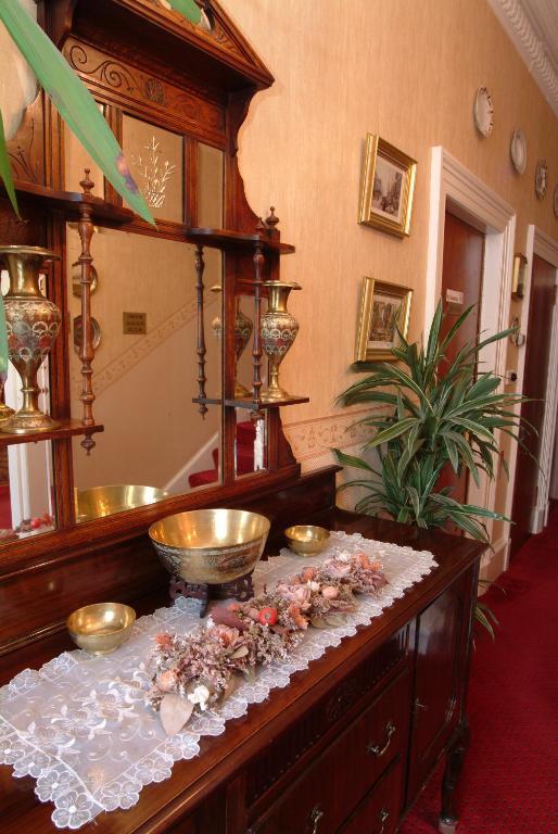 Hotel The Bayview Rothesay Esterno foto